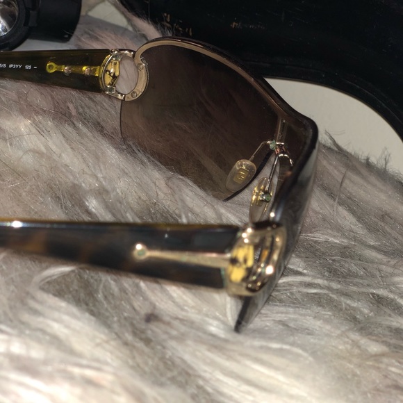 Authentic Gucci sunglasses - Picture 6 of 8
